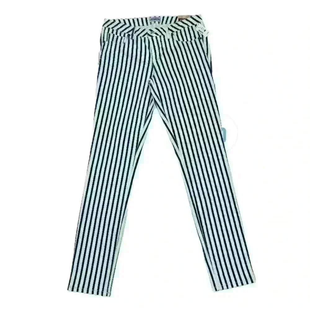 NWT Aeropostale Blue and White Striped
Super Low Rise Super Skinny Fit Jeans